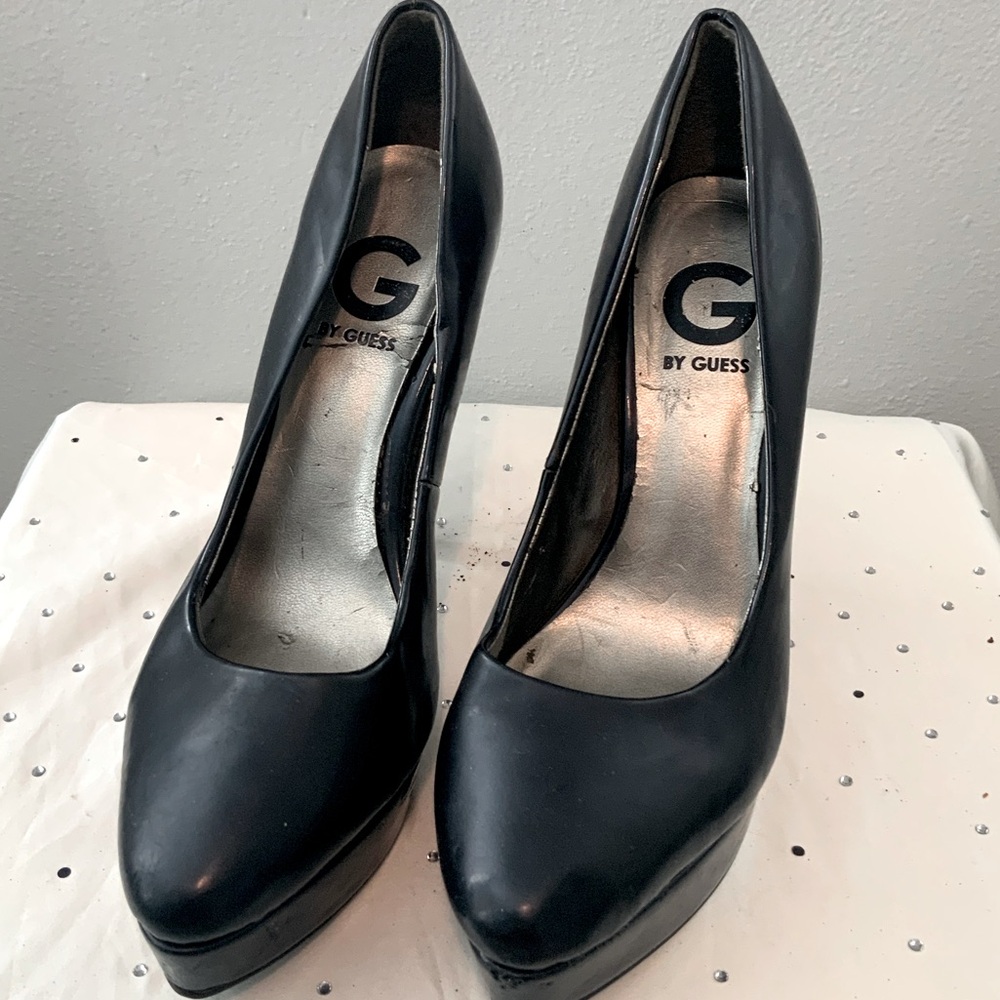 G by GUESS Black Women's Classic Platform Pump